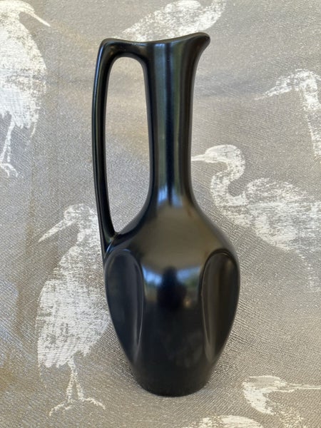 Mid century Titian New Zealand pottery vase Crown Lynn Carousel 2