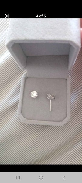 1 carat diamond earrings ,.5ct carat each. Lattice basket new!! Carousel 2