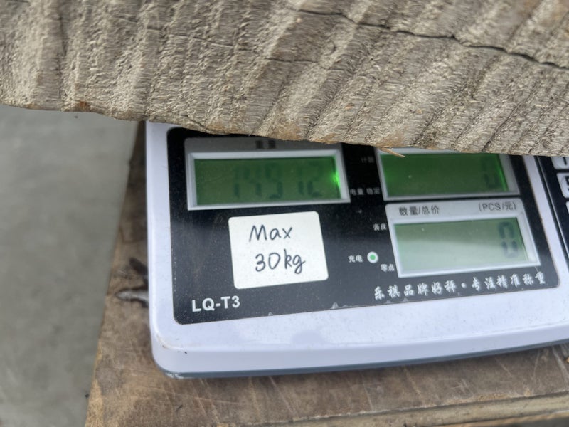 Small Ancient Swamp Kauri Slab – 113 × 46/25 × 8 cm (Ready to Work)64506419374467112