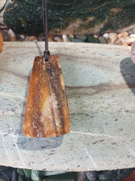 Toki Pendant - Quartzite Carousel 4