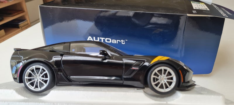 1/18 Chevy Corvette "Grand Sport" model Carousel 2