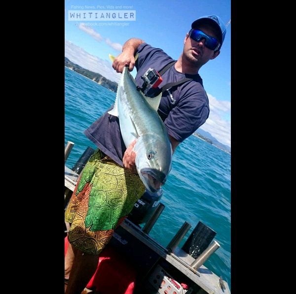 MUSTAD 8/0 3-PC HOOK GAME DEMON CIRCLE LIVE BAIT WIDE GAPE Carousel 2