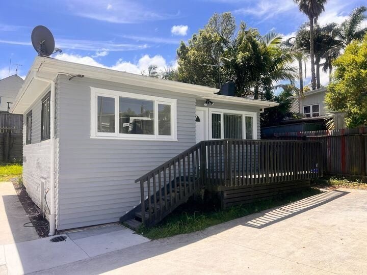 Te Atatu South, 3 bedrooms64506891945603110