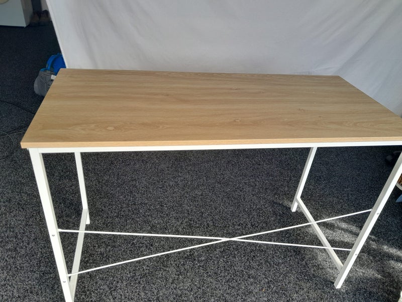 Desk 110cm long x 50cm wide x 75cm high Carousel 2