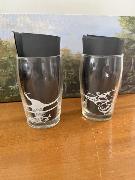 Vintage glasses ancient rock drawings NZ collectable . Carousel 1