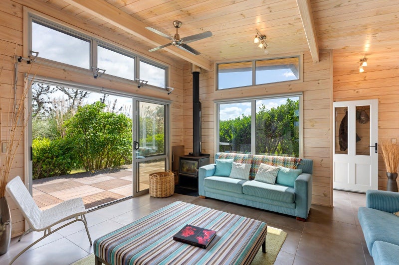 RIDE, RELAX, RETREAT AT WAIKAWA BEACH64507688569347113