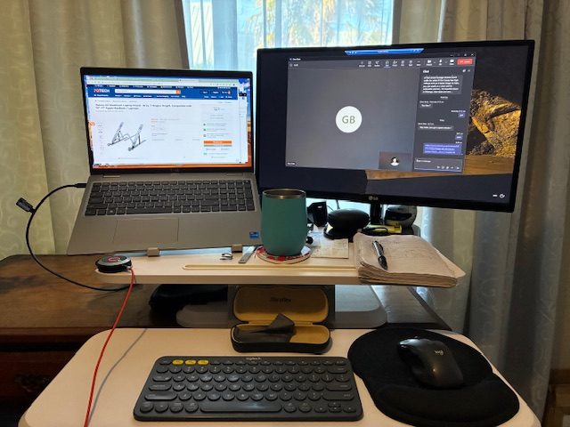 Standing desk adapter Carousel 1