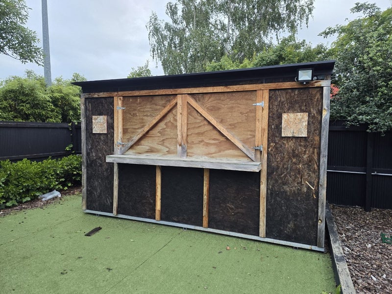 Portable Food/Lunch Bar/Man Cave/Portacom/Grotto Carousel 7