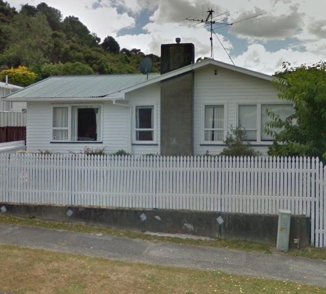 Wainuiomata, 3 bedrooms64508473240194110
