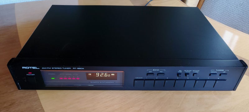 ROTEL RT-850A AM/FM Stereo Tuner Carousel 1