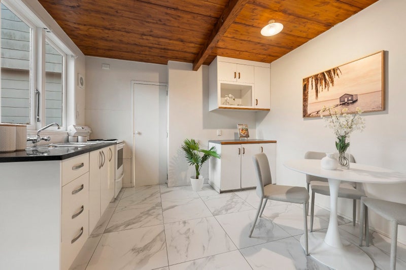 Sandringham, 2 bedrooms64509271238658113