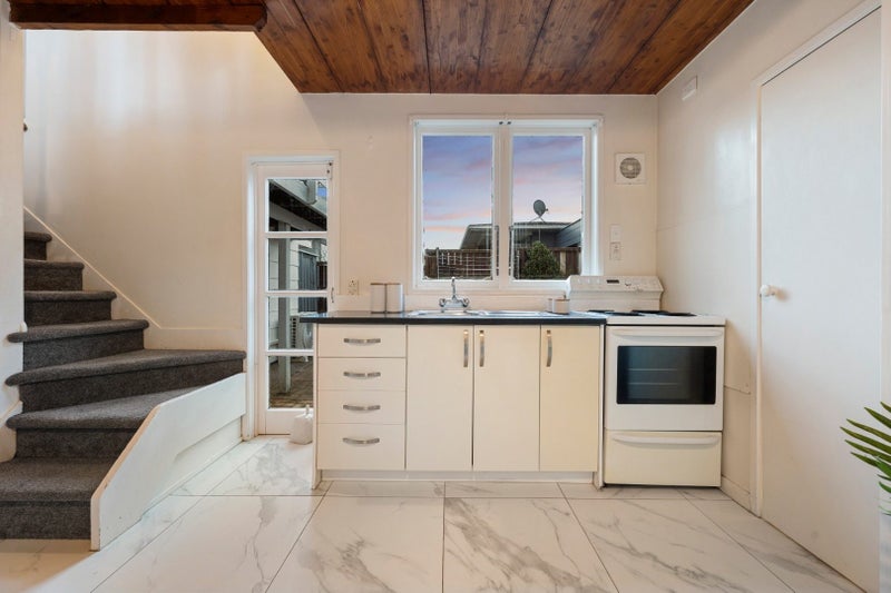 Sandringham, 2 bedrooms64509271238658114