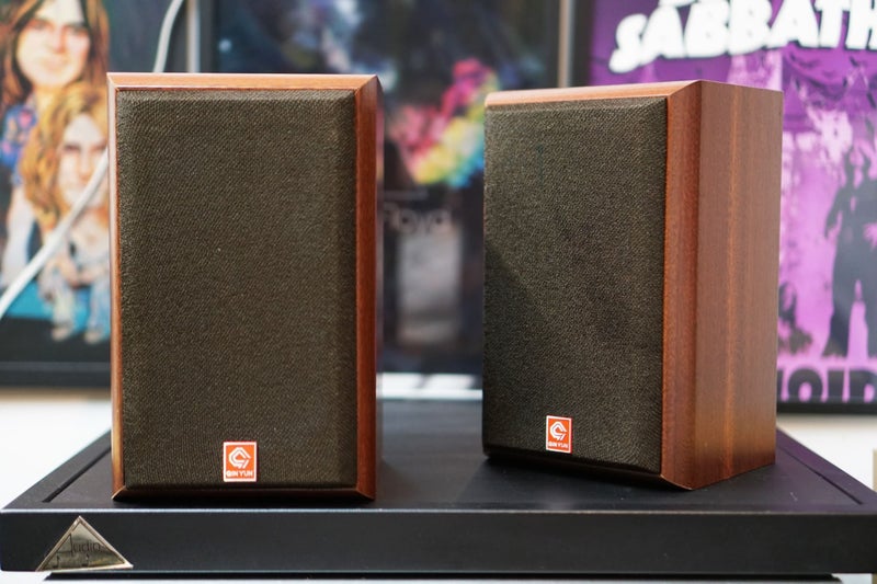 Qin Yun F104S Chinese HiFi Bookshelf Speakers Made by Danish Technology Carousel 2