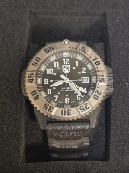 luminox 1gbq h-3 lxv Series 3350 Mil-Spec Watch Carousel 1