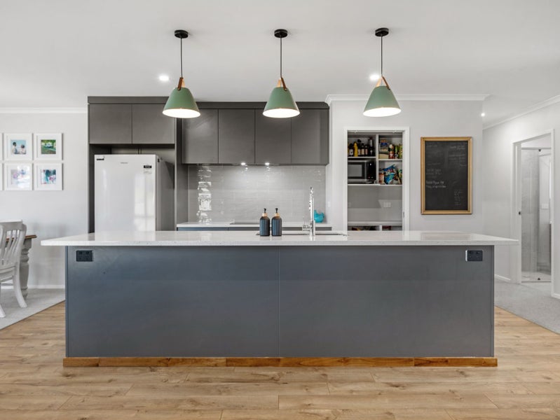 Modern Living with a Country Edge64591832453121114