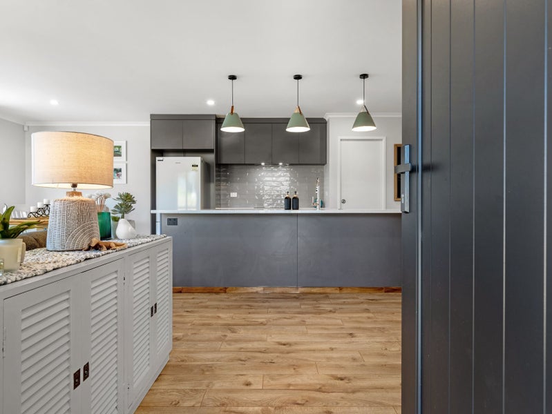 Modern Living with a Country Edge64591832453121113