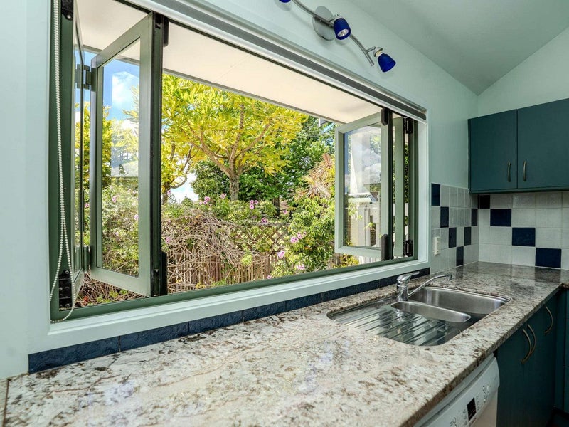 FAMILY LIVING, GREAT LOCATION, GREAT PRICE!64591832488193112