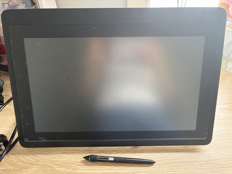 Wacom cintiq DTK 1661 Carousel 2