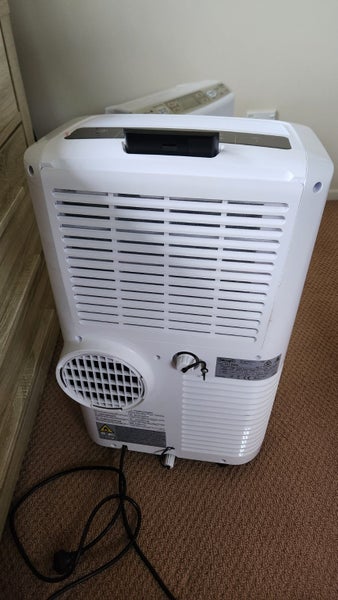2.4Kw Delonghi Portable air conditioner Carousel 2