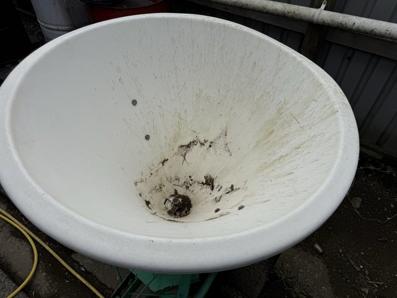 Fert Spreader - Tow behind ATV Carousel 2