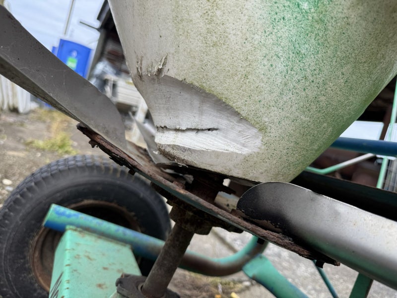 Fert Spreader - Tow behind ATV Carousel 6