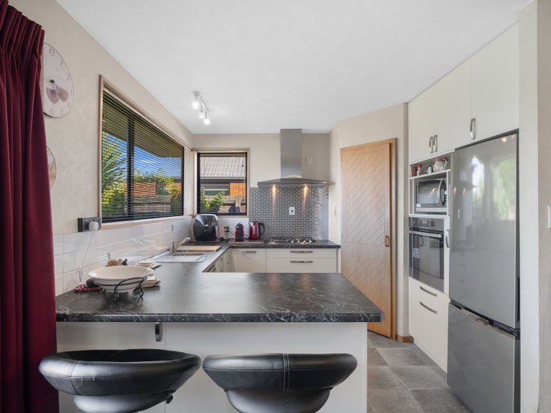 Space & Comfort, 4 Bed + Internal Double Garage!64515255166979111