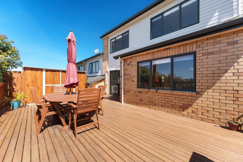 Your Low-Maintenance, Prime Location Home!64515451213569112