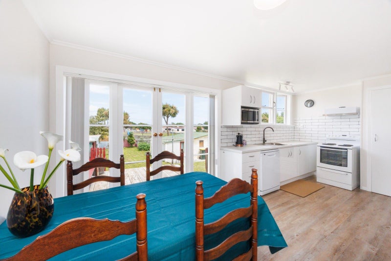 YOU CANT JUDGE A BOOK BY ITS COVER64515548729091113