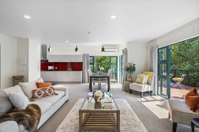 Where Every Day Feels Like a Holiday!64515757787779112