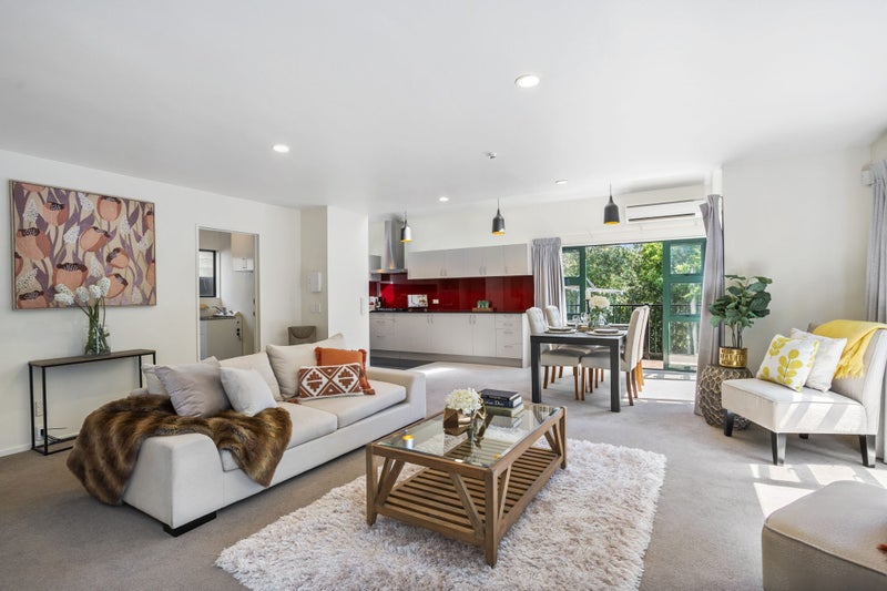 Where Every Day Feels Like a Holiday!64515757787779113