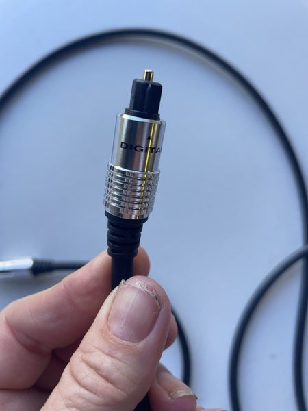 Optical Cable - 2 metres long Carousel 2