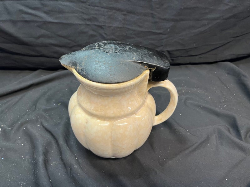 Vintage Temuka Electric Jug Carousel 1