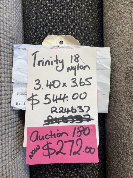 Auction 180 - 3.40 x 3.65 metres, Loop pile nylon carpet Carousel 1
