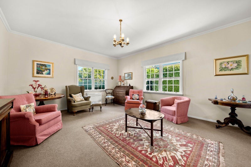 Move Fast for This Lansdowne Gem - BEO $799,00064516345929345114