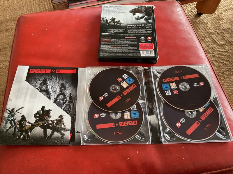Evolve (Includes Monster Expansion Pack) Carousel 3