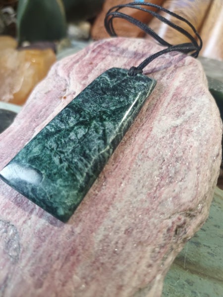 Pounamu Greenstone Toki Pendant Carousel 2