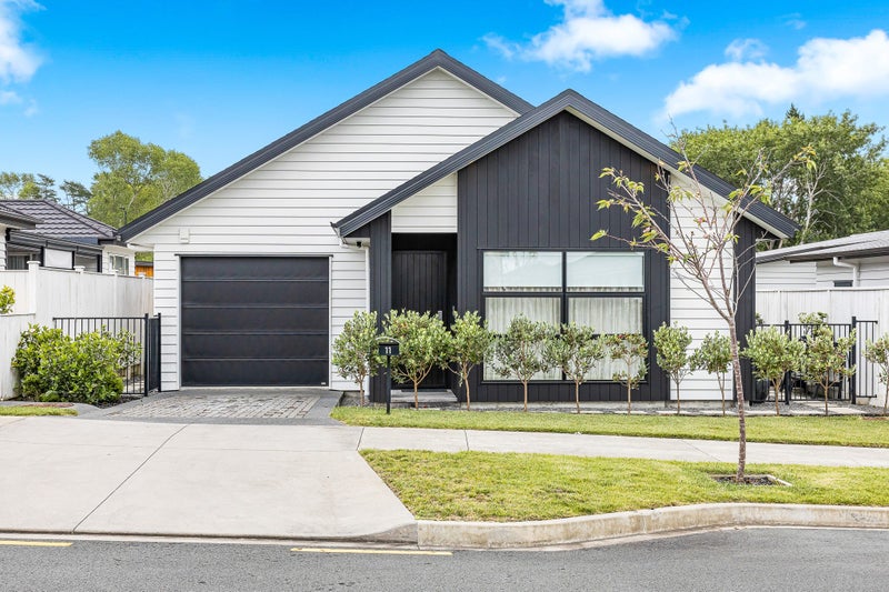 Motivated to Sell. Designed to Impress.64516843001731110