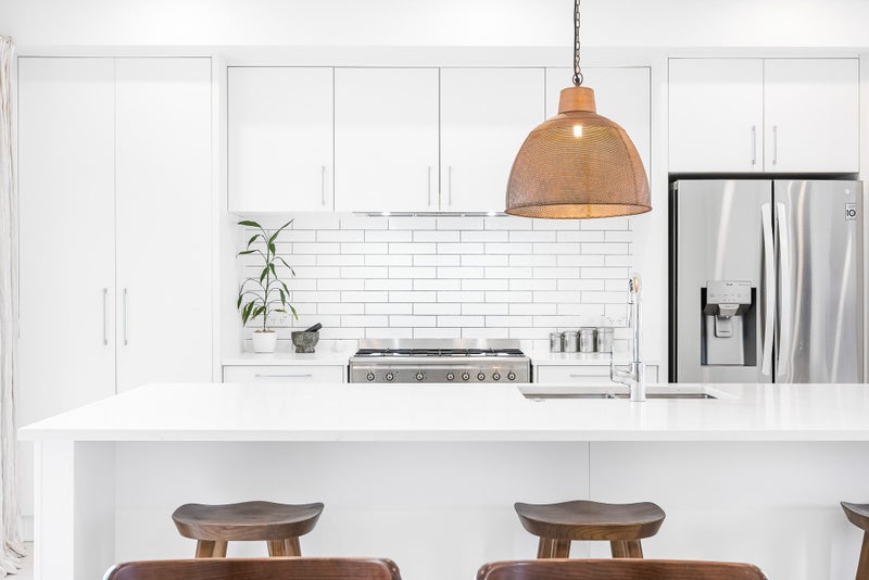 Motivated to Sell. Designed to Impress.64516843001731112