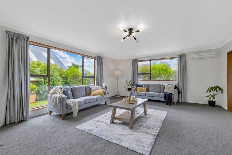 Santas Come Early!64516842977667114