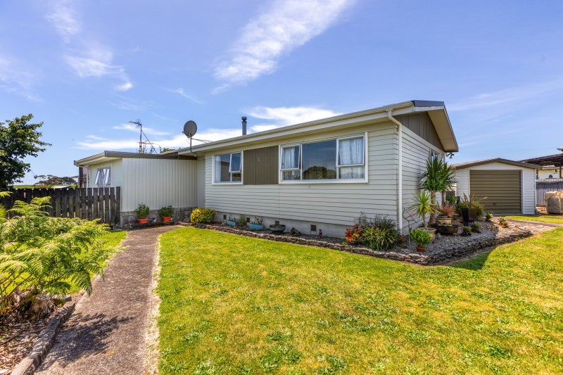 Ideal Waitara Location - Leasehold64516843085315110