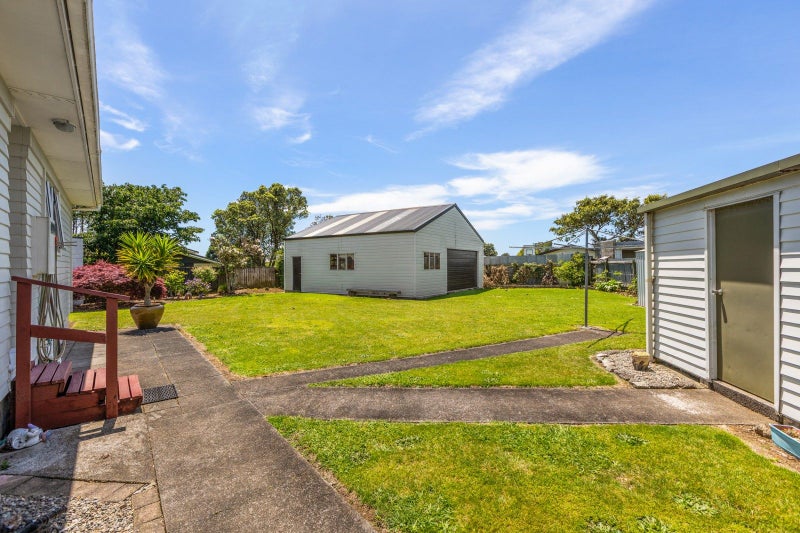 Ideal Waitara Location - Leasehold64516843085315114