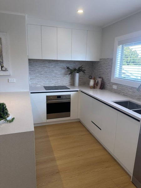 Onehunga, 3 bedrooms64516970514177111