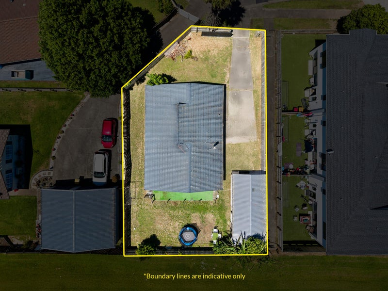 Freehold Home + Sleepout - Must Be Sold!64517026648067110