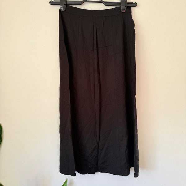 H&M Size 4 Black Maxi Skirt Carousel 5
