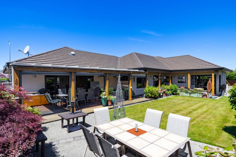 Freshly Finished in a Prime Position64517426897667113