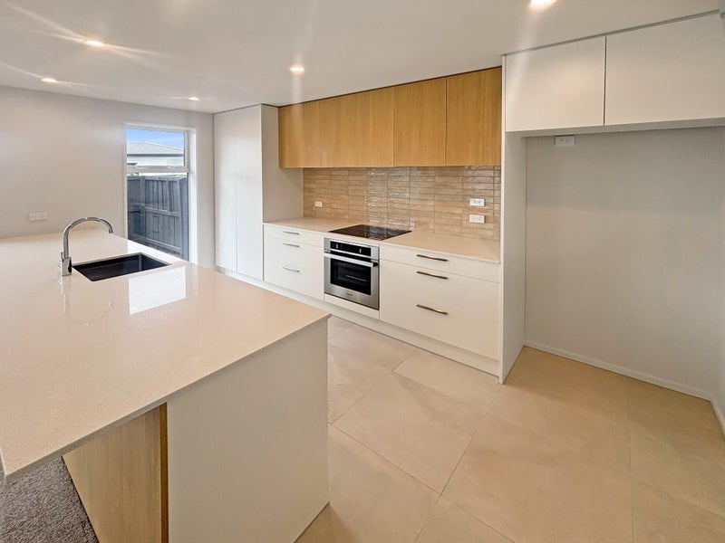 Wainoni, 3 bedrooms64517427053442111