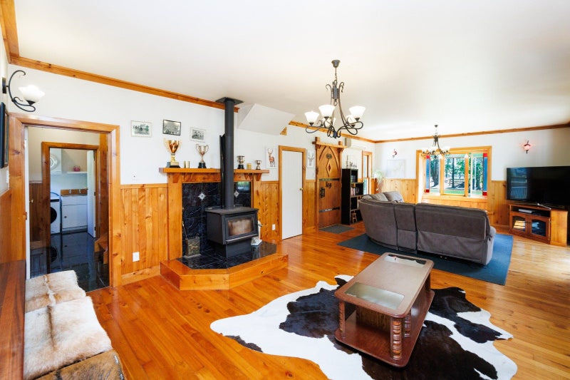 Near 20 acres, home, studio and big shed!64517525533955113