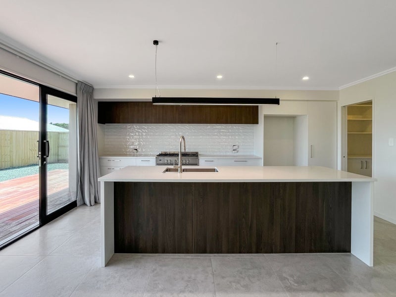 Rolleston, 3 bedrooms64517525654530111