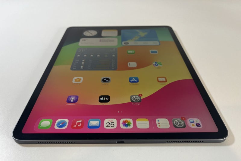 iPad Pro 12.9-inch (4th generation) 512gb Space Grey Carousel 1