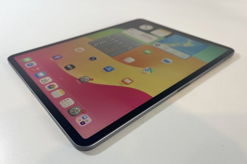 iPad Pro 12.9-inch (4th generation) 512gb Space Grey Carousel 2